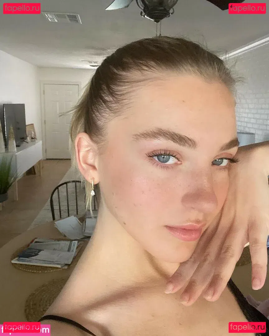 Brynn Rumfallo Onlyfans Photo Gallery 