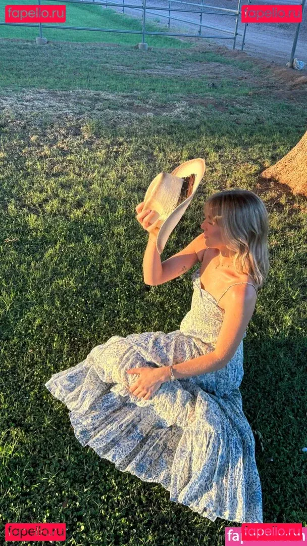 Brynn Rumfallo Onlyfans Photo Gallery 