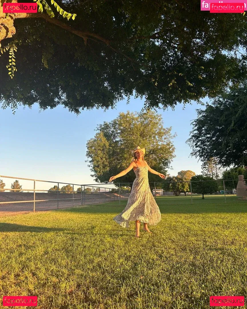 Brynn Rumfallo Onlyfans Photo Gallery 