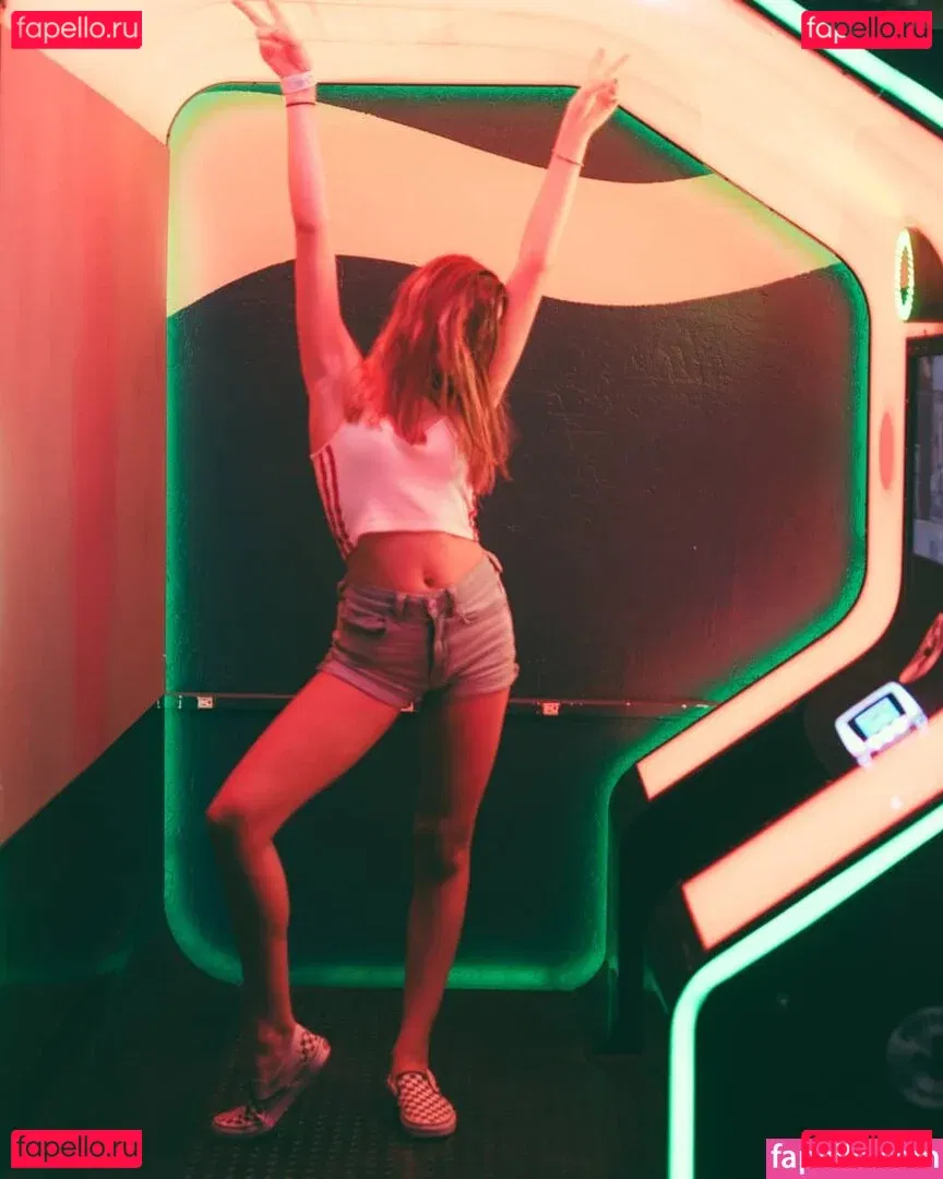 Brynn Rumfallo Onlyfans Photo Gallery 