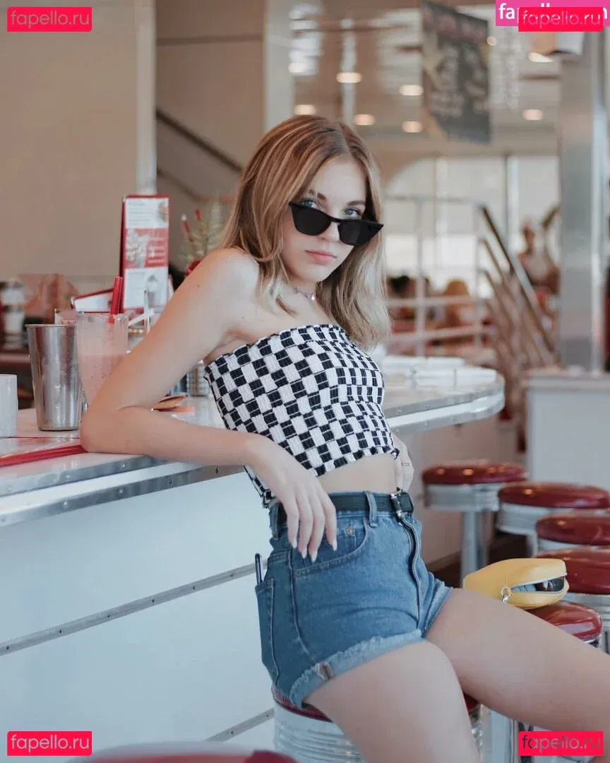 Brynn Rumfallo Onlyfans Photo Gallery 