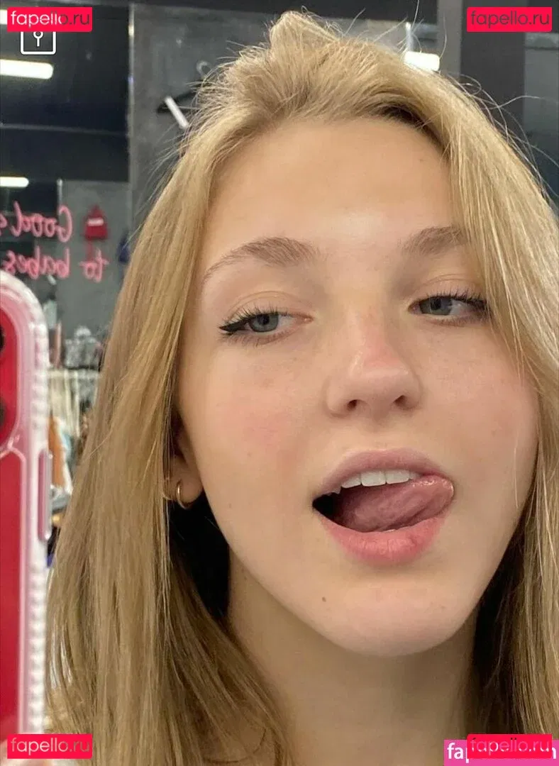 Brynn Rumfallo Onlyfans Photo Gallery 