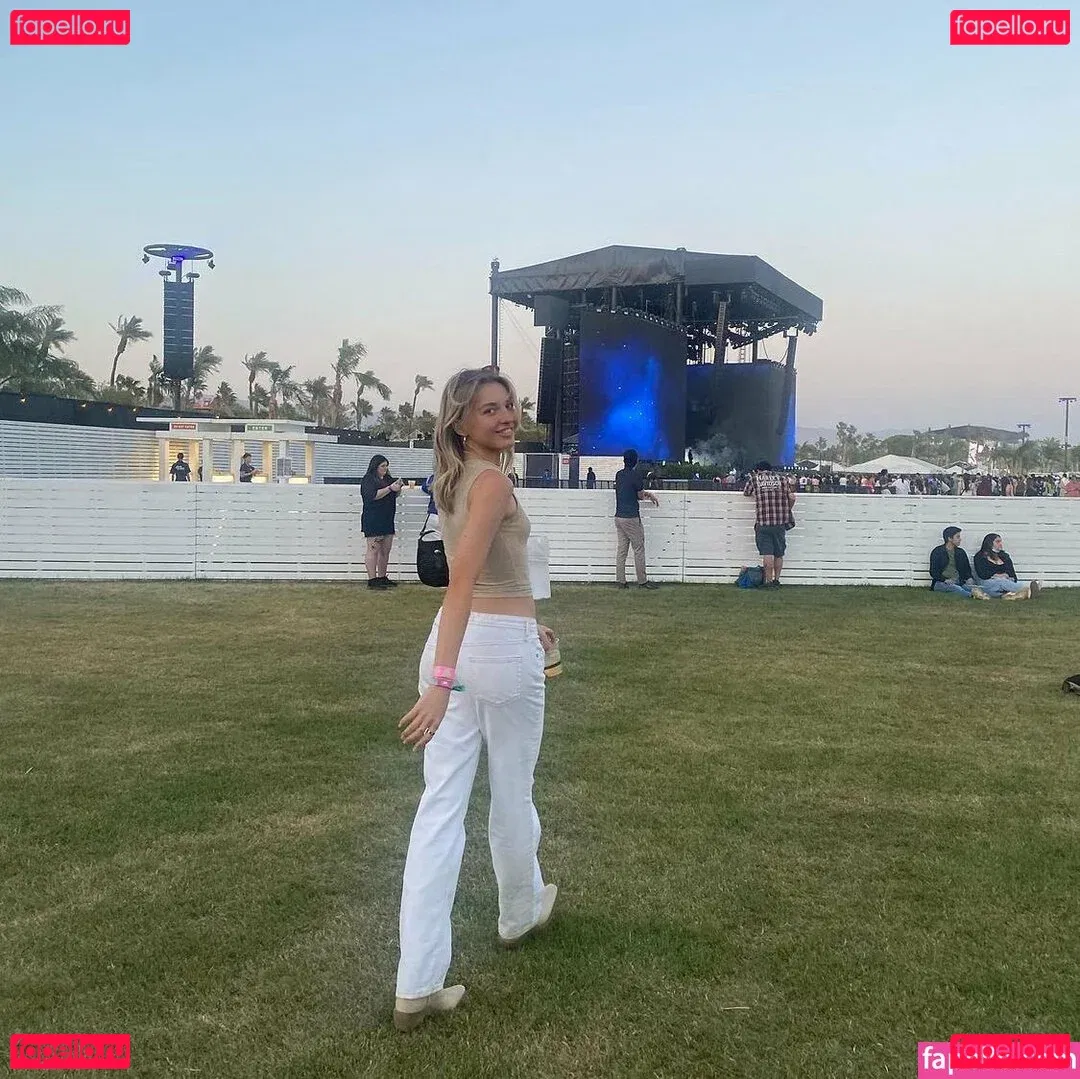 Brynn Rumfallo Onlyfans Photo Gallery 