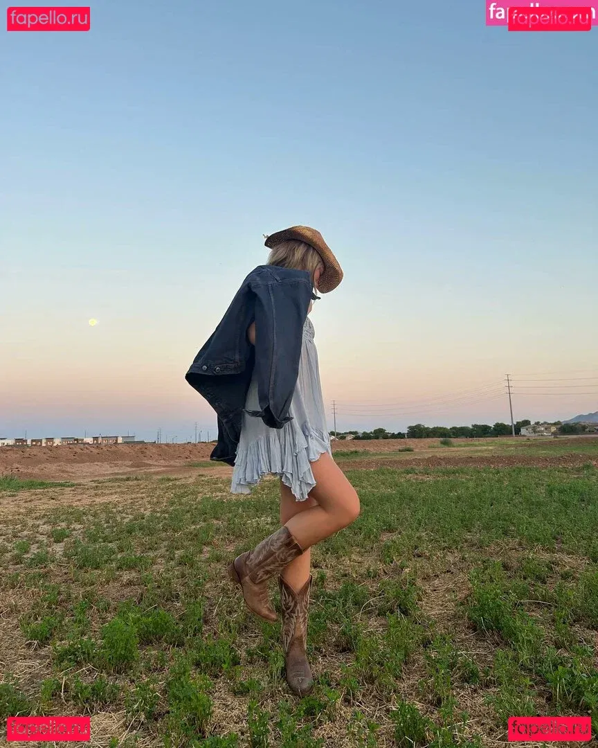 Brynn Rumfallo Onlyfans Photo Gallery 