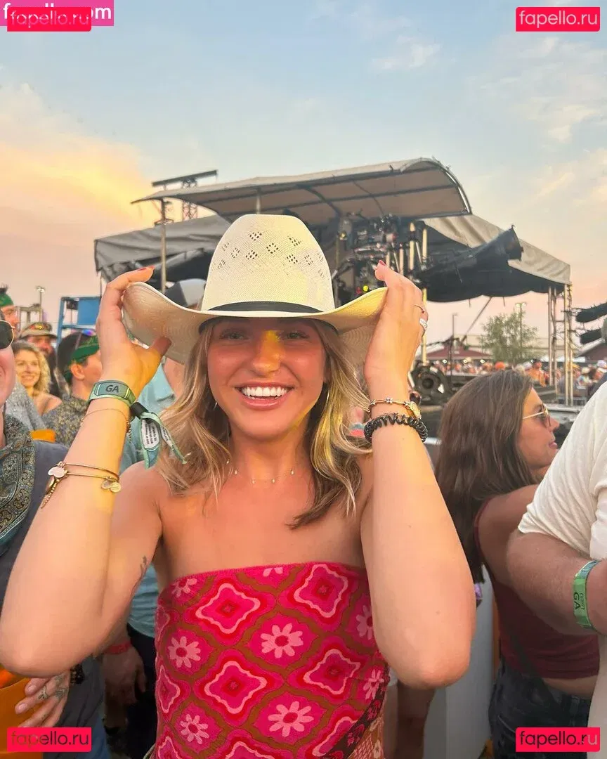 Brynn Rumfallo Onlyfans Photo Gallery 