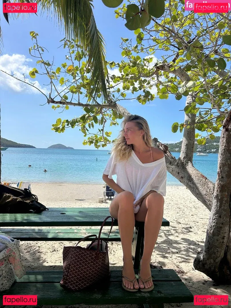 Brynn Rumfallo Onlyfans Photo Gallery 