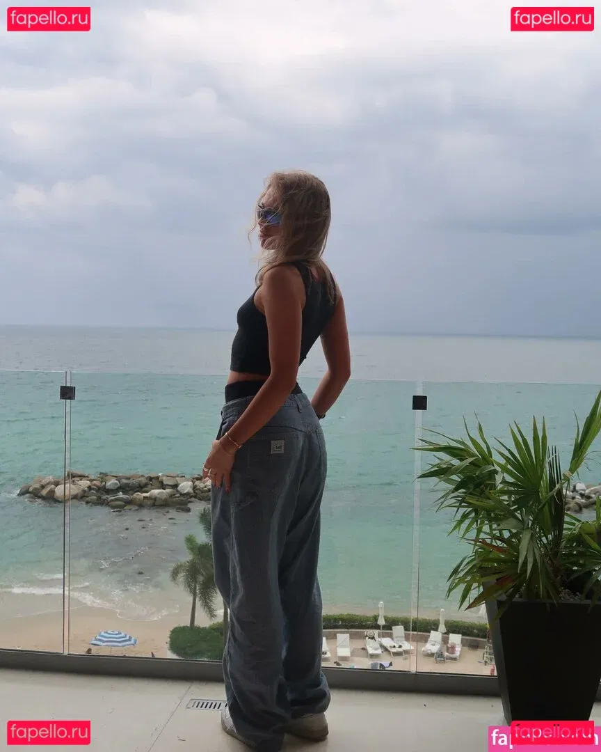 Brynn Rumfallo Onlyfans Photo Gallery 