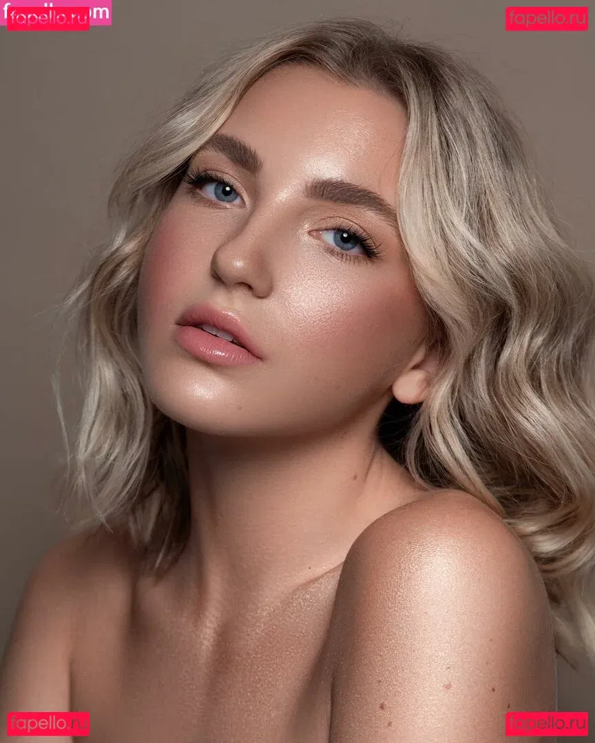 Brynn Rumfallo Onlyfans Photo Gallery 