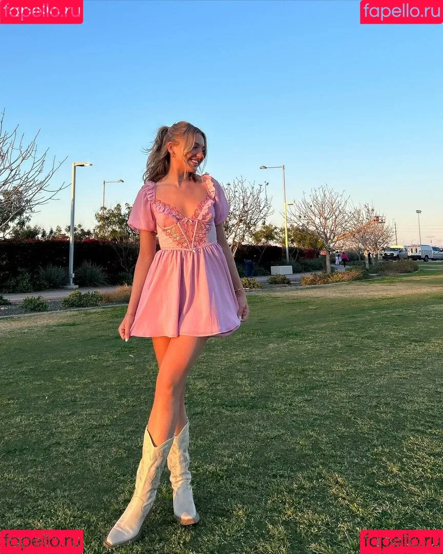 Brynn Rumfallo Onlyfans Photo Gallery 
