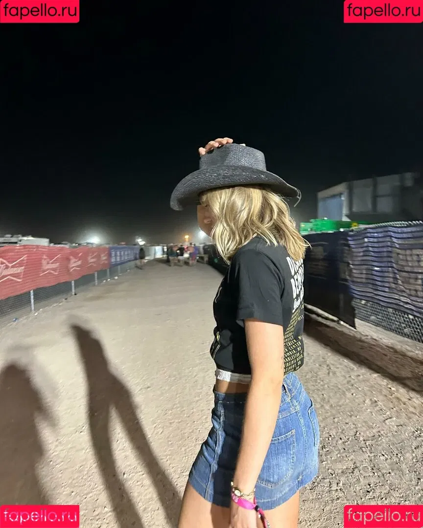 Brynn Rumfallo Onlyfans Photo Gallery 