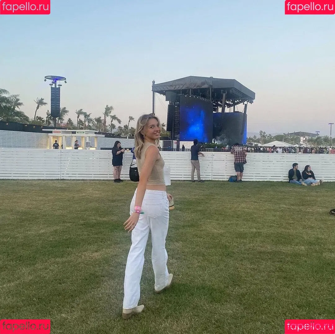 Brynn Rumfallo Onlyfans Photo Gallery 