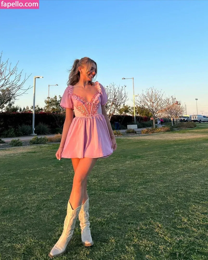 Brynn Rumfallo Onlyfans Photo Gallery 