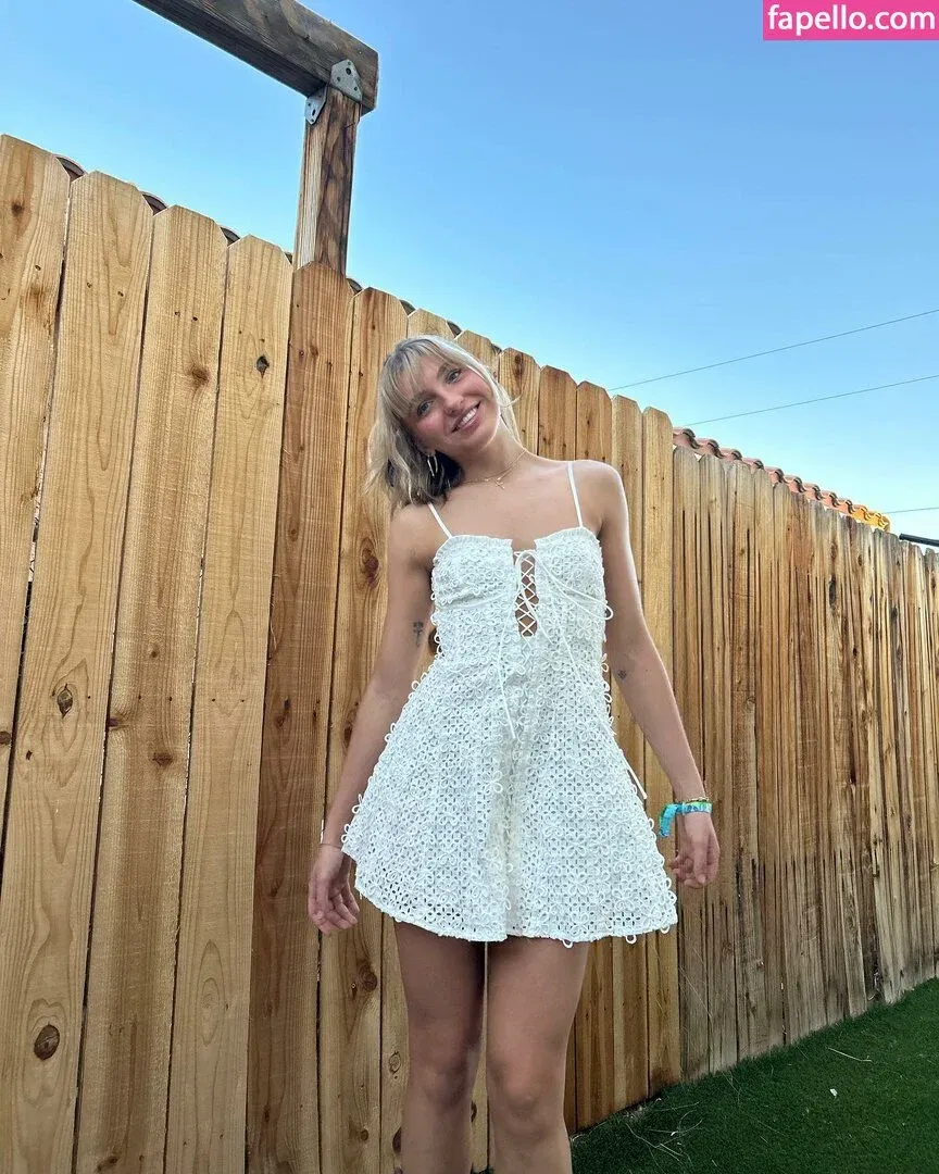 Brynn Rumfallo Onlyfans Photo Gallery 