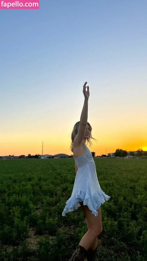 Brynn Rumfallo Onlyfans Photo Gallery 