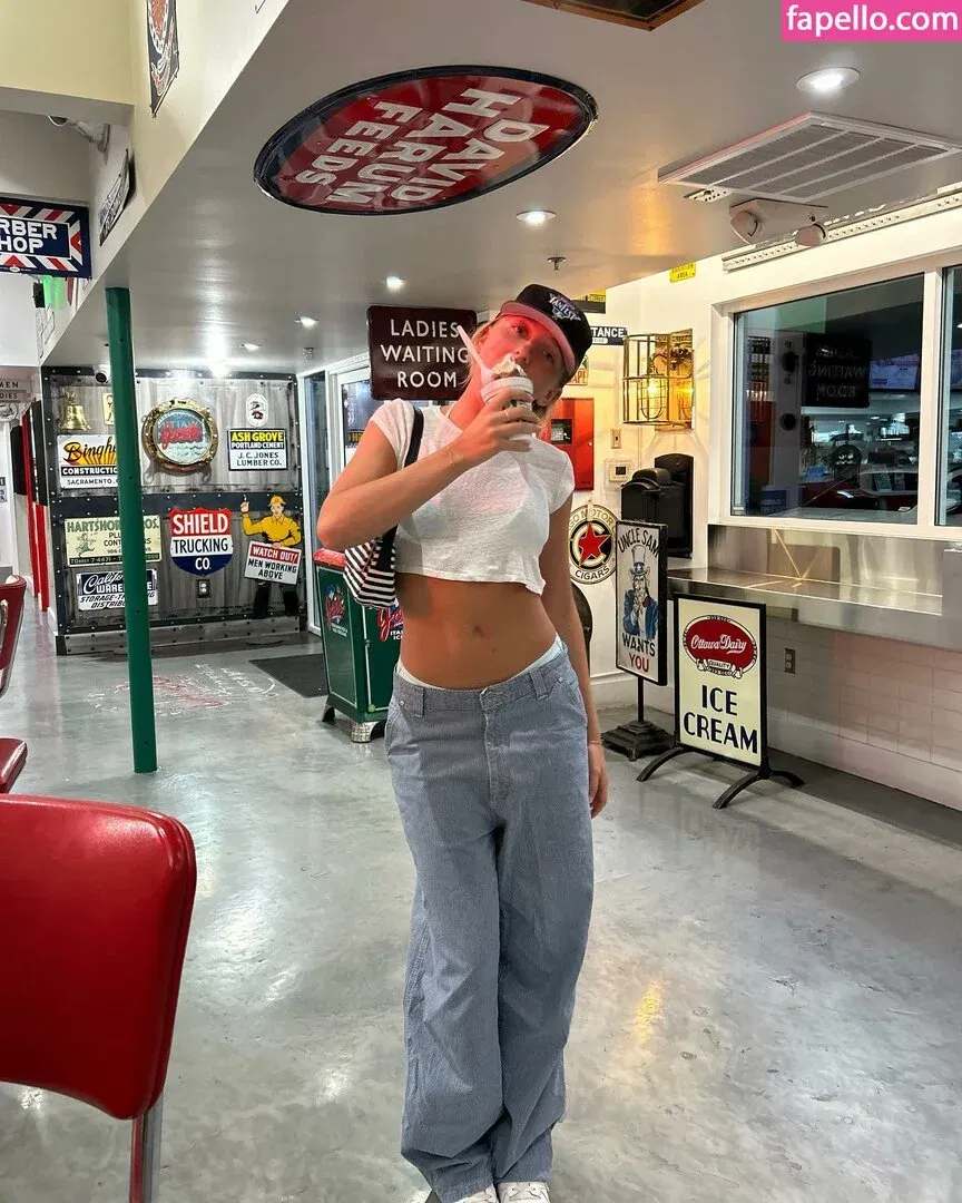 Brynn Rumfallo Onlyfans Photo Gallery 