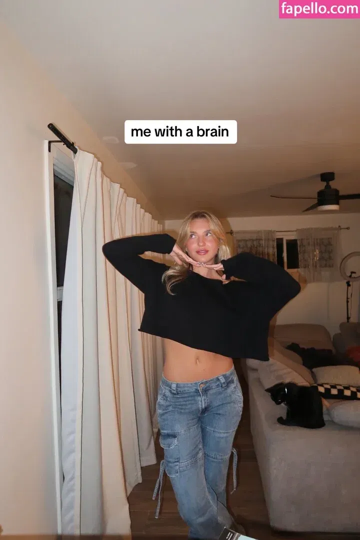 Brynn Rumfallo Onlyfans Photo Gallery 