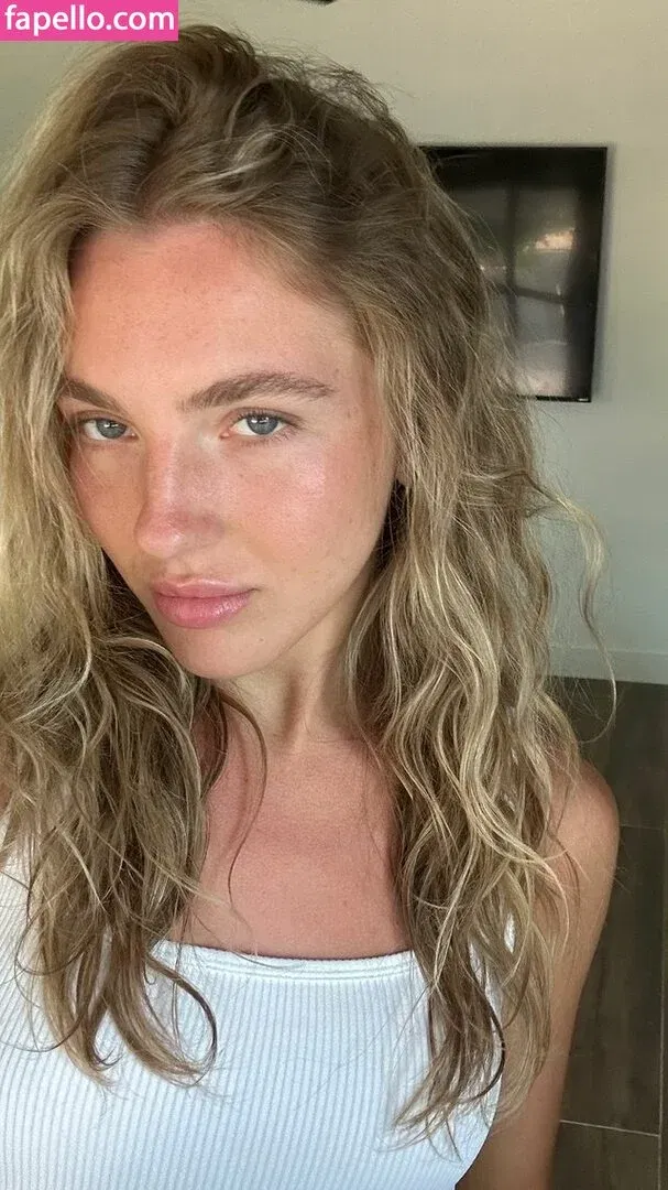 Brynn Rumfallo Onlyfans Photo Gallery 