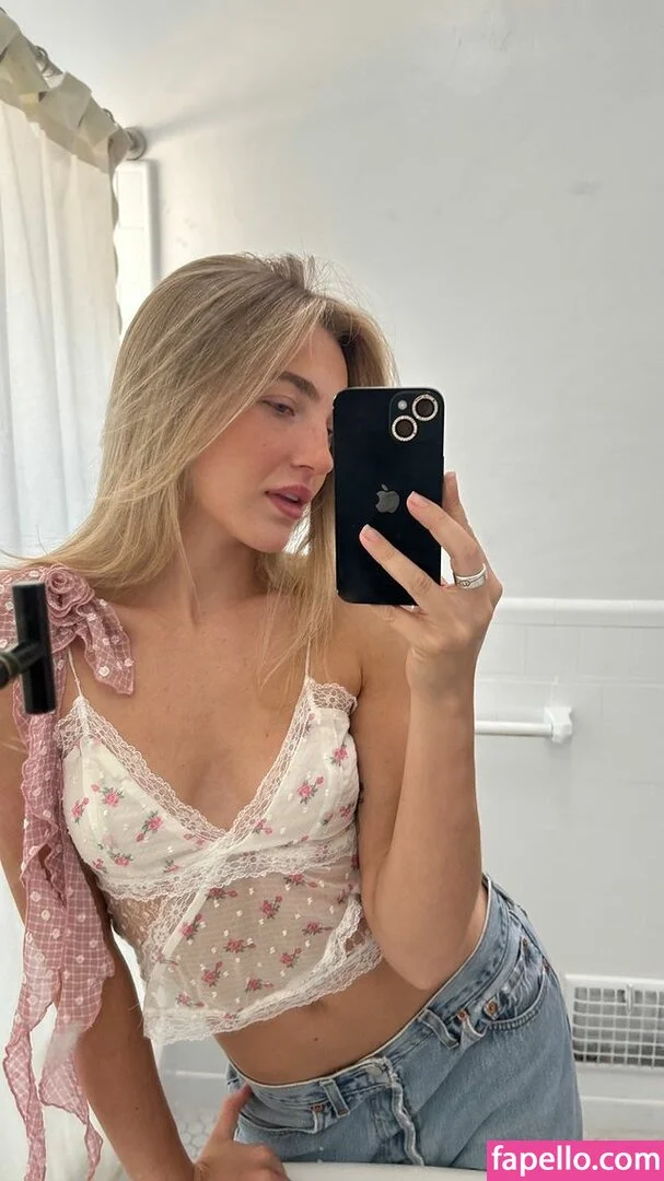 Brynn Rumfallo Onlyfans Photo Gallery 