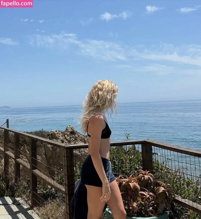 Brynn Rumfallo Onlyfans Photo Gallery 