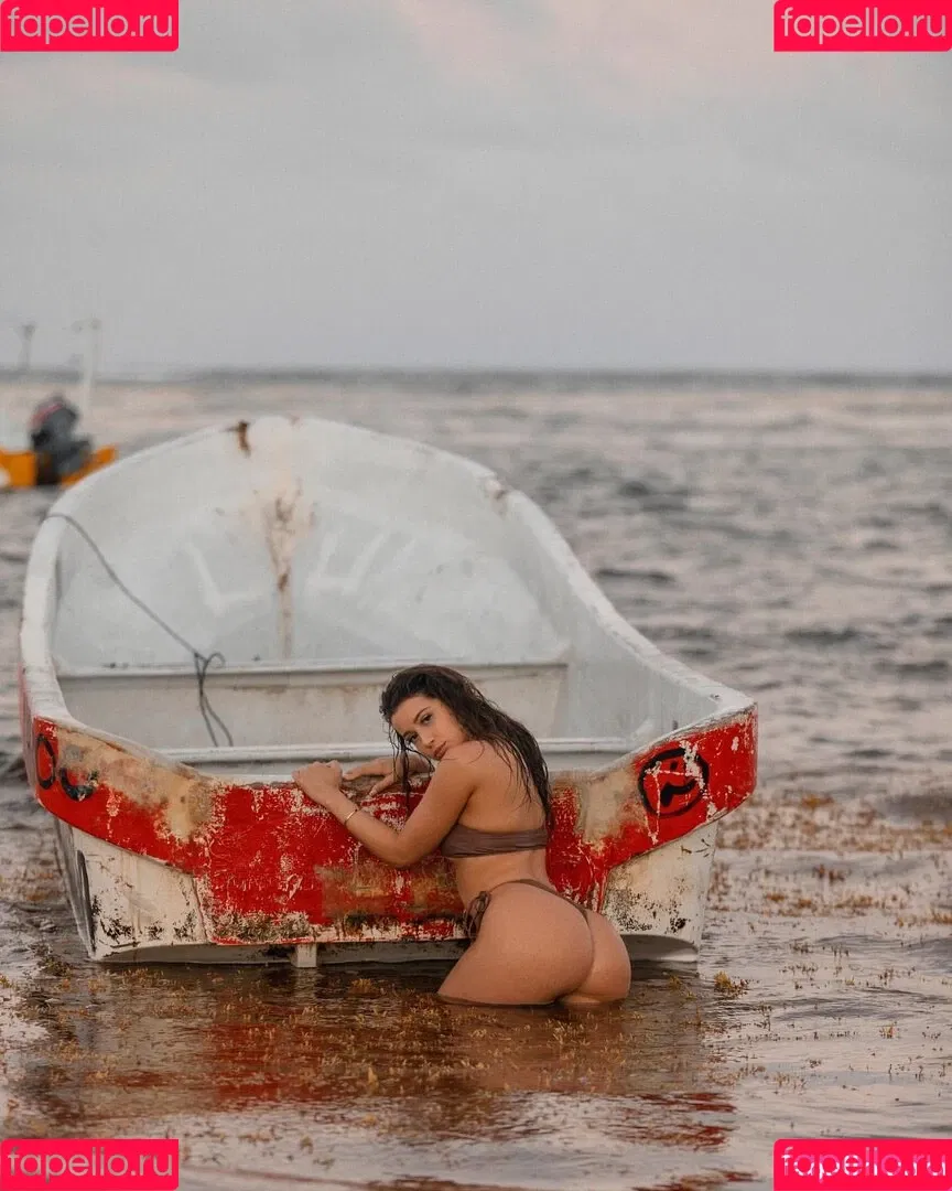 Jesenia Echeverria Onlyfans Photo Gallery 