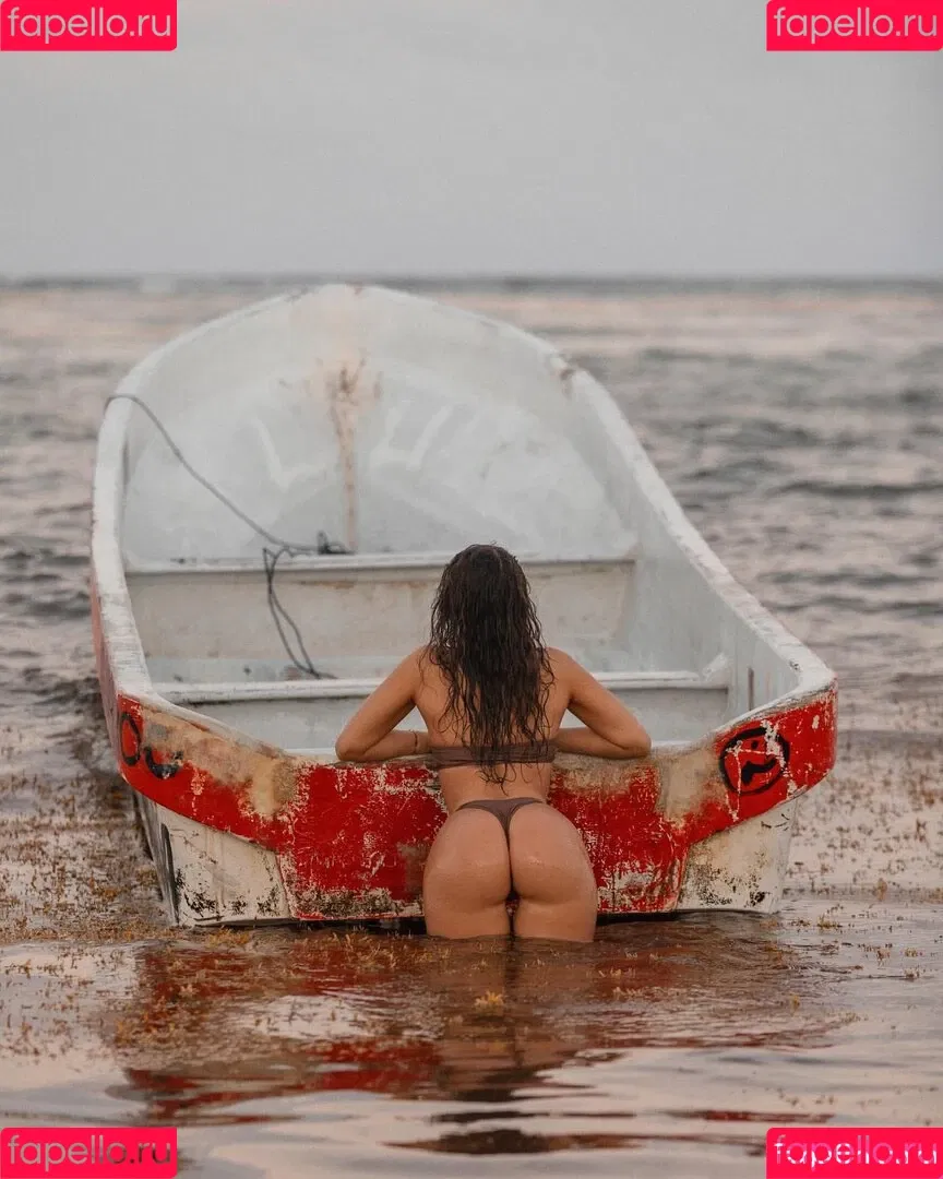 Jesenia Echeverria Onlyfans Photo Gallery 