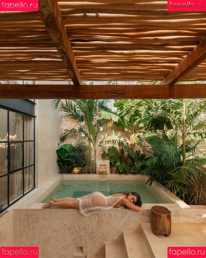 Jesenia Echeverria Onlyfans Photo Gallery 