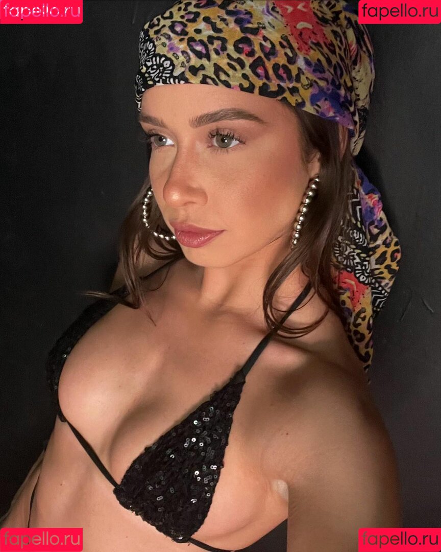 Jesenia Echeverria Onlyfans Photo Gallery 
