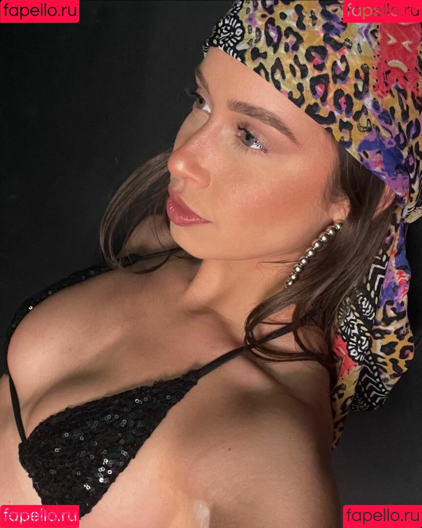 Jesenia Echeverria Onlyfans Photo Gallery 