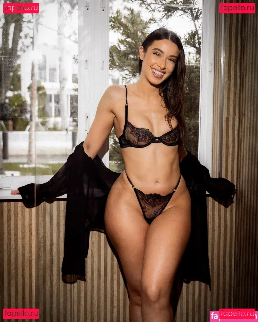 Jesenia Echeverria Onlyfans Photo Gallery 