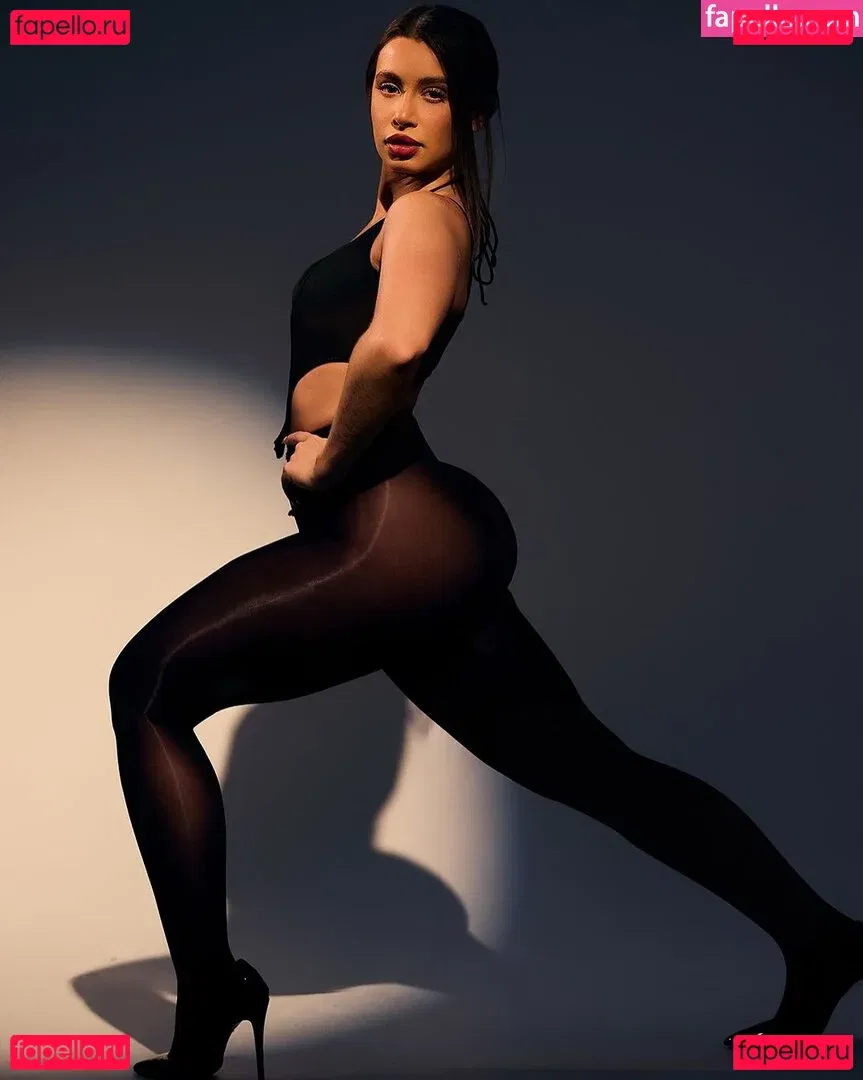 Jesenia Echeverria Onlyfans Photo Gallery 