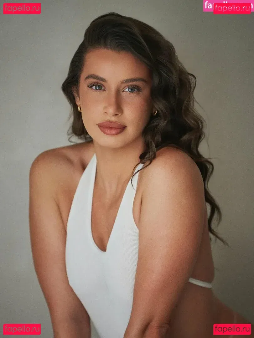 Jesenia Echeverria Onlyfans Photo Gallery 