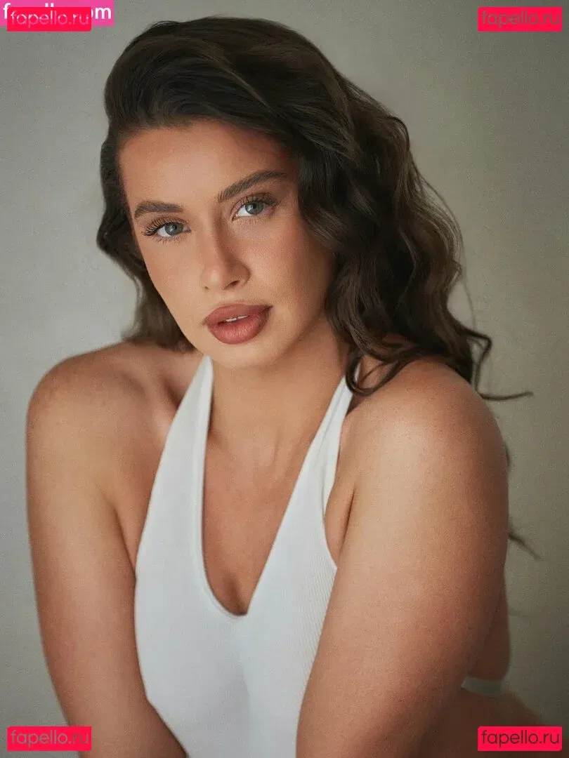 Jesenia Echeverria Onlyfans Photo Gallery 