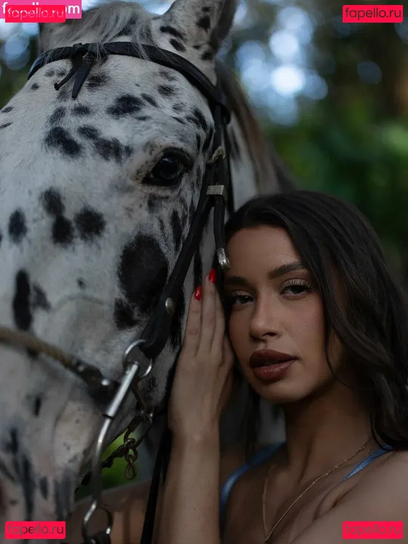 Jesenia Echeverria Onlyfans Photo Gallery 