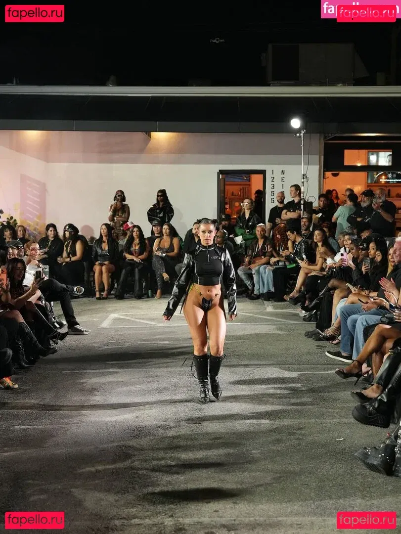 Jesenia Echeverria Onlyfans Photo Gallery 