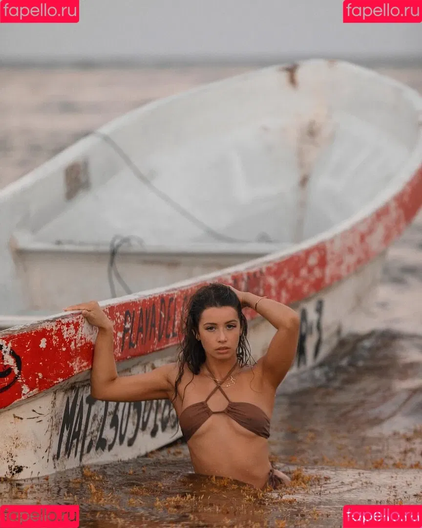 Jesenia Echeverria Onlyfans Photo Gallery 