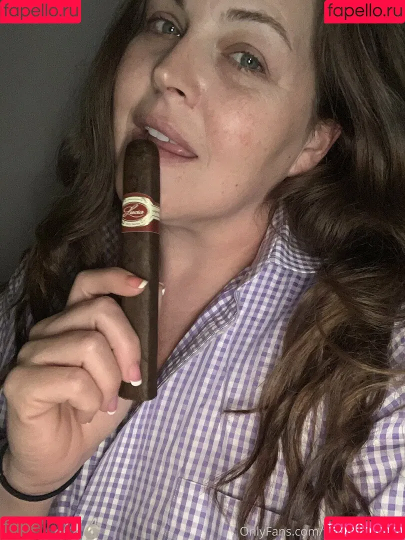 thelittlestslave Onlyfans Photo Gallery 