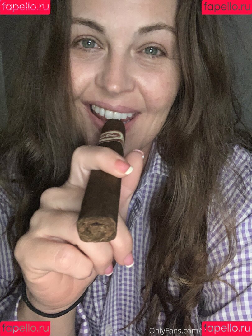 thelittlestslave Onlyfans Photo Gallery 