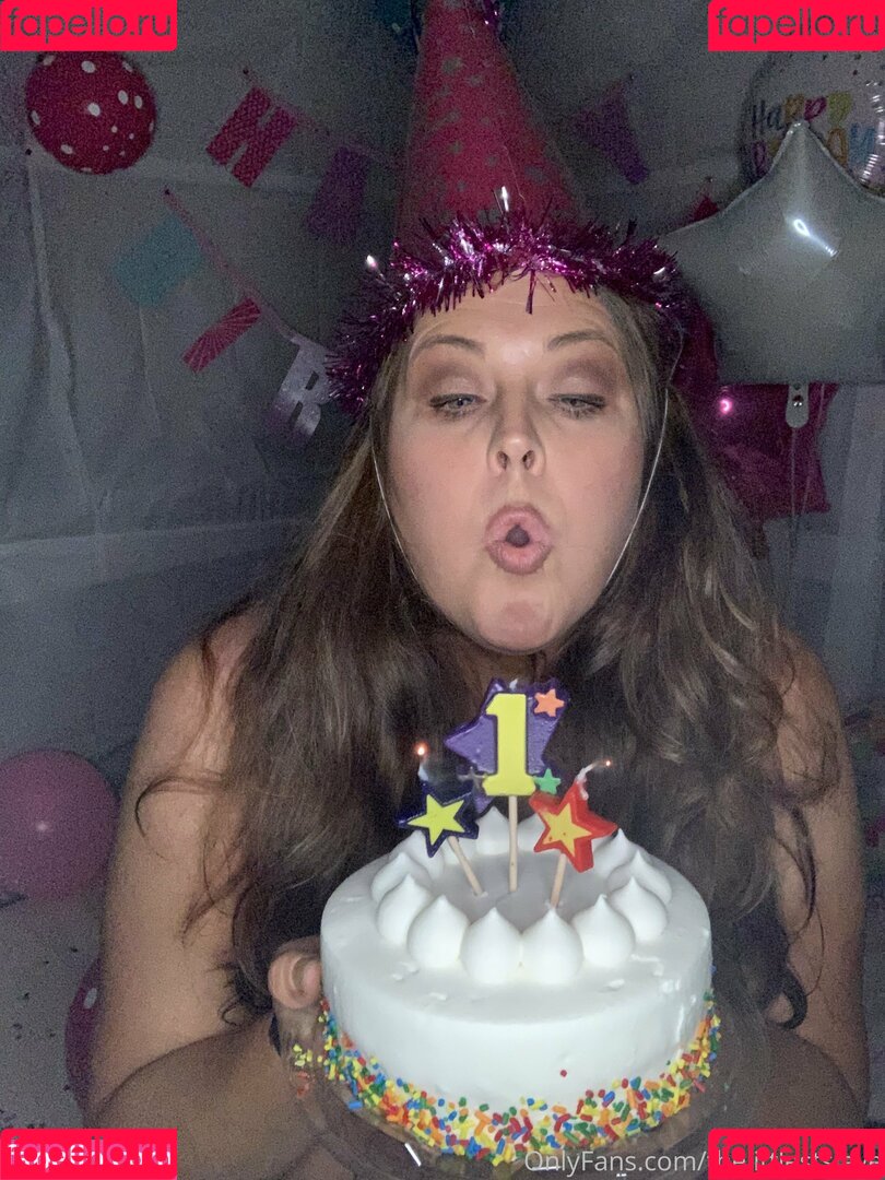 thelittlestslave Onlyfans Photo Gallery 