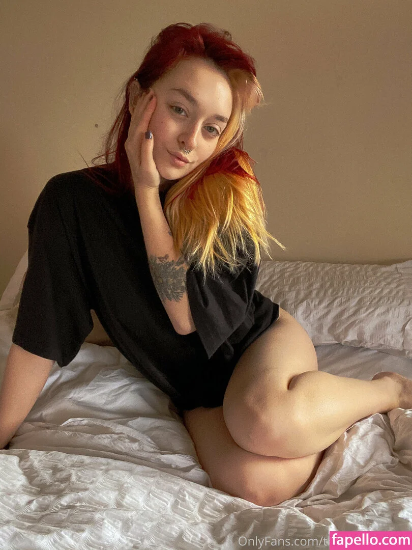 theia_dawnfree Onlyfans Photo Gallery 