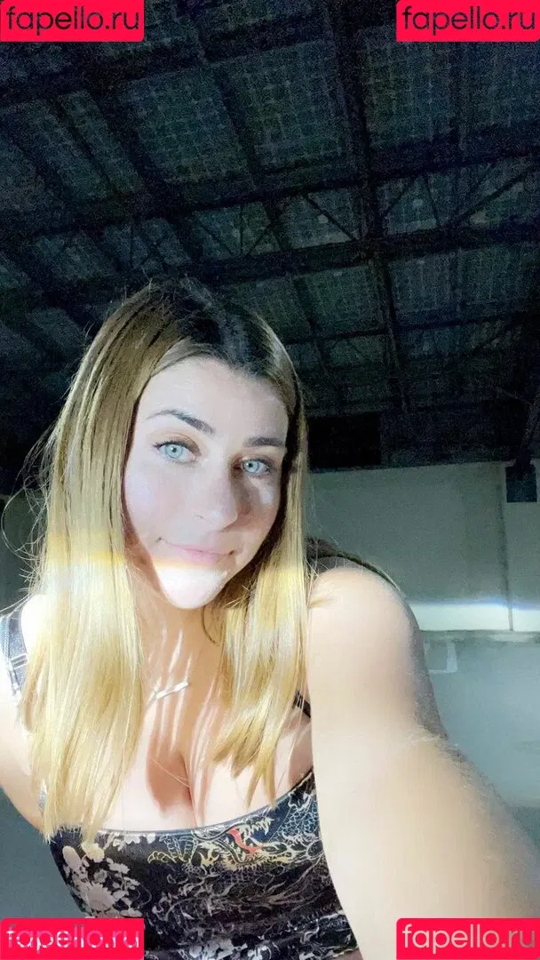 Emma R B Onlyfans Photo Gallery 