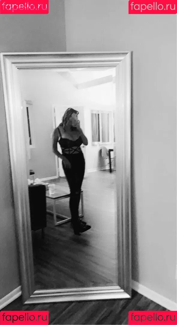 Emma R B Onlyfans Photo Gallery 