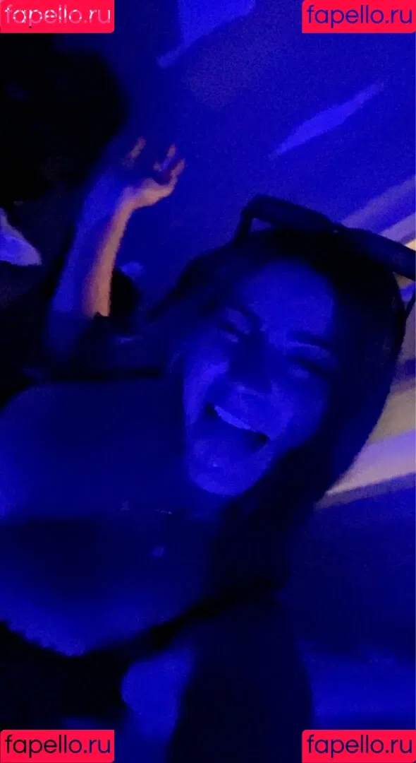 Emma R B Onlyfans Photo Gallery 