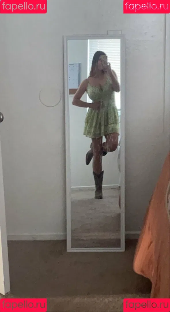 Emma R B Onlyfans Photo Gallery 