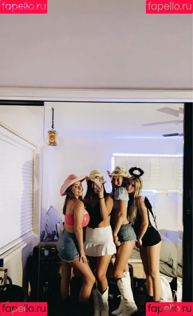 Emma R B Onlyfans Photo Gallery 