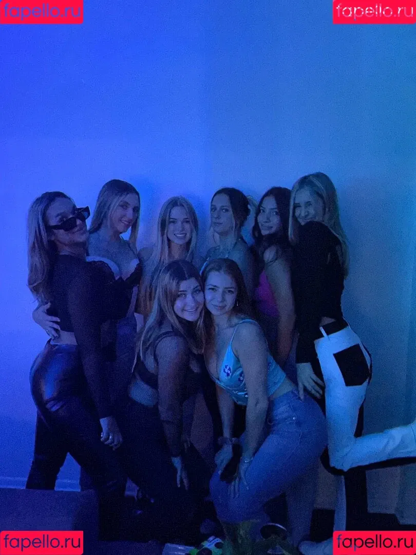 Emma R B Onlyfans Photo Gallery 