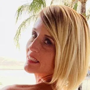 Emma R B Onlyfans Photo Gallery 