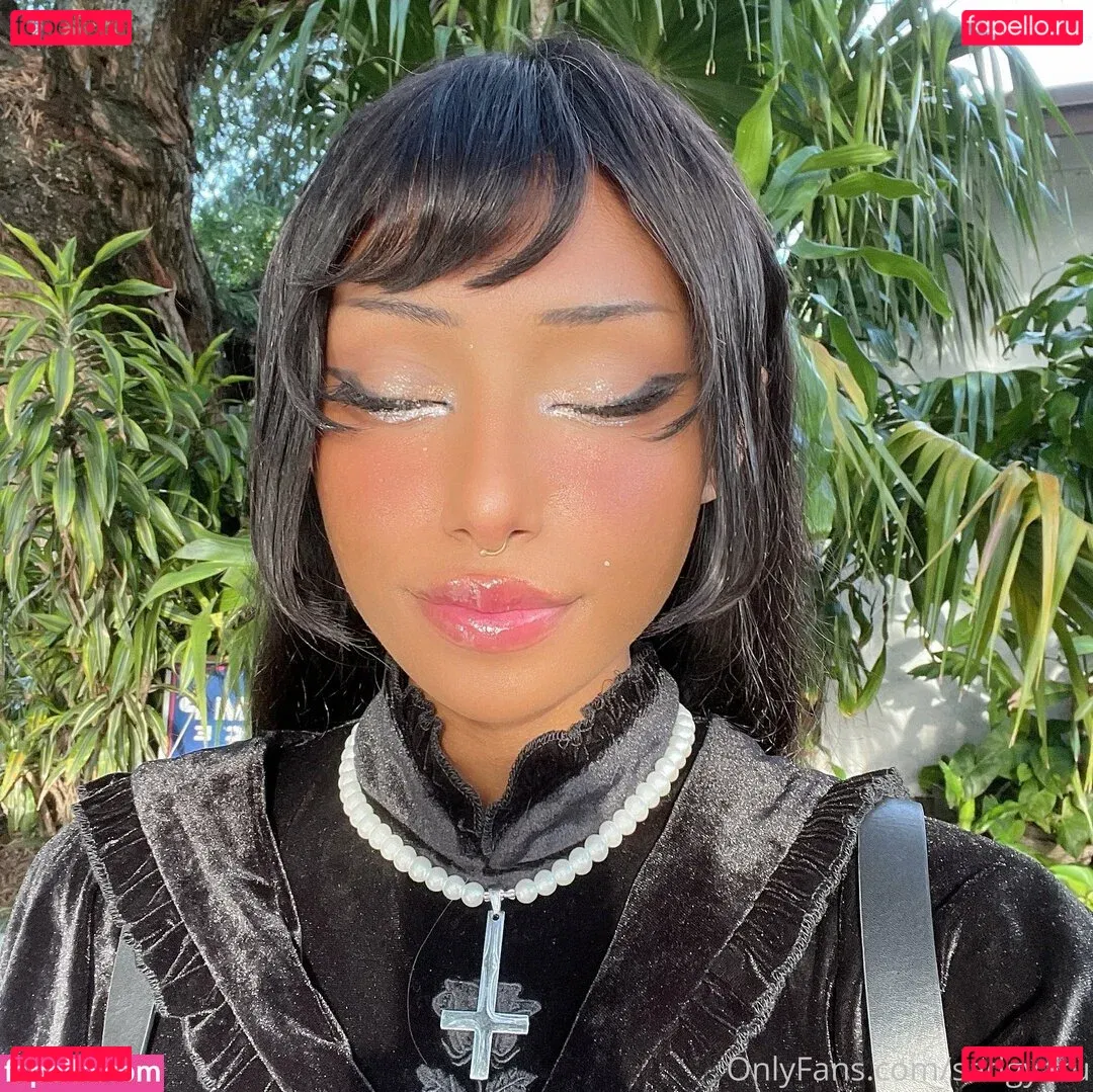 sadgyaru Onlyfans Photo Gallery 