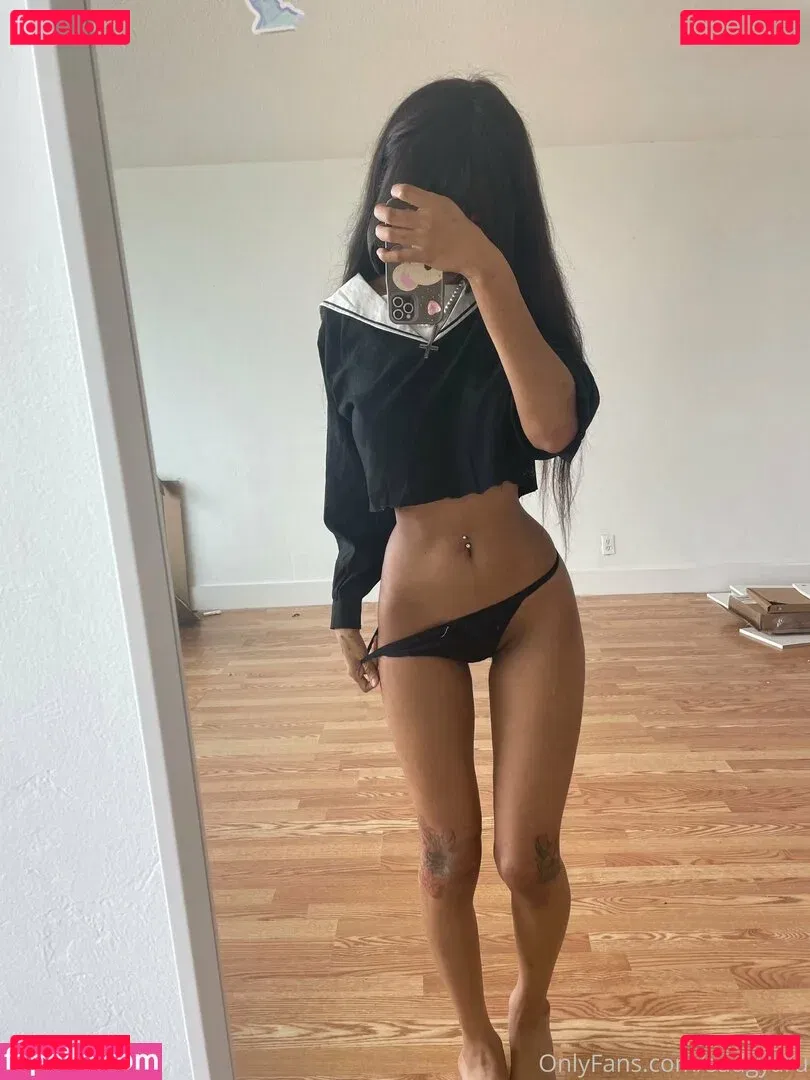 sadgyaru Onlyfans Photo Gallery 