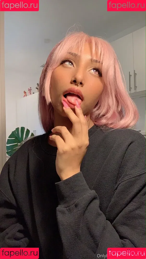 sadgyaru Onlyfans Photo Gallery 