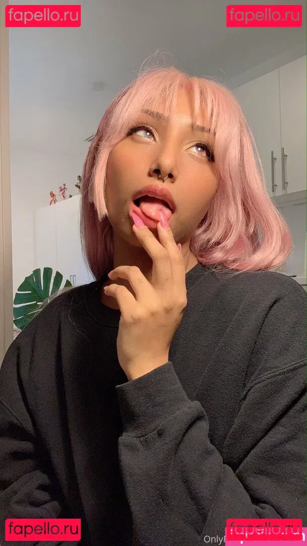 sadgyaru Onlyfans Photo Gallery 